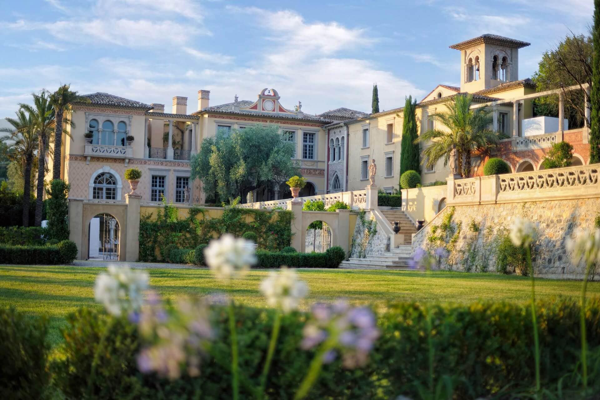 Château Diter above Grasse, its Renaissance façade and terraced gardens in the afternoon light.